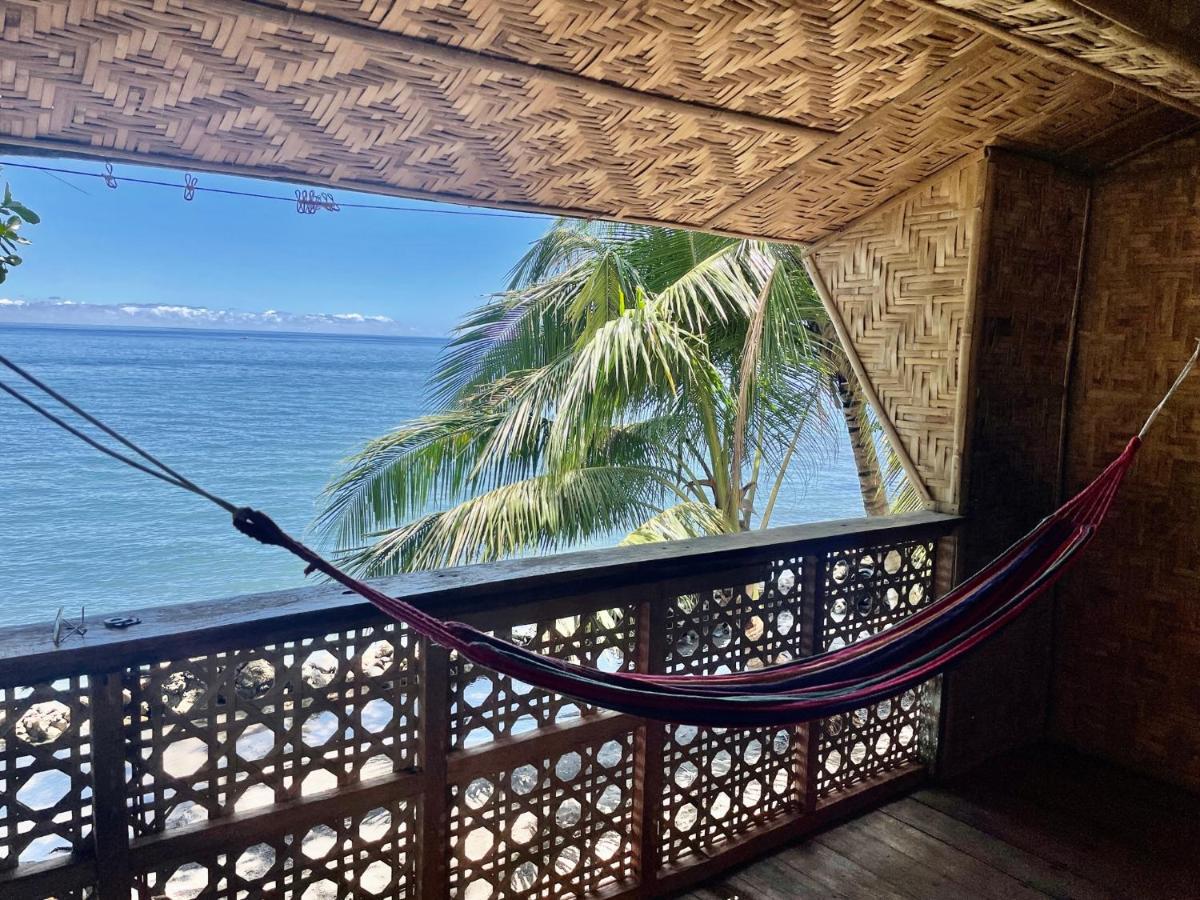 Borbon'S Treehouse By The Sea Mambajao Exterior foto