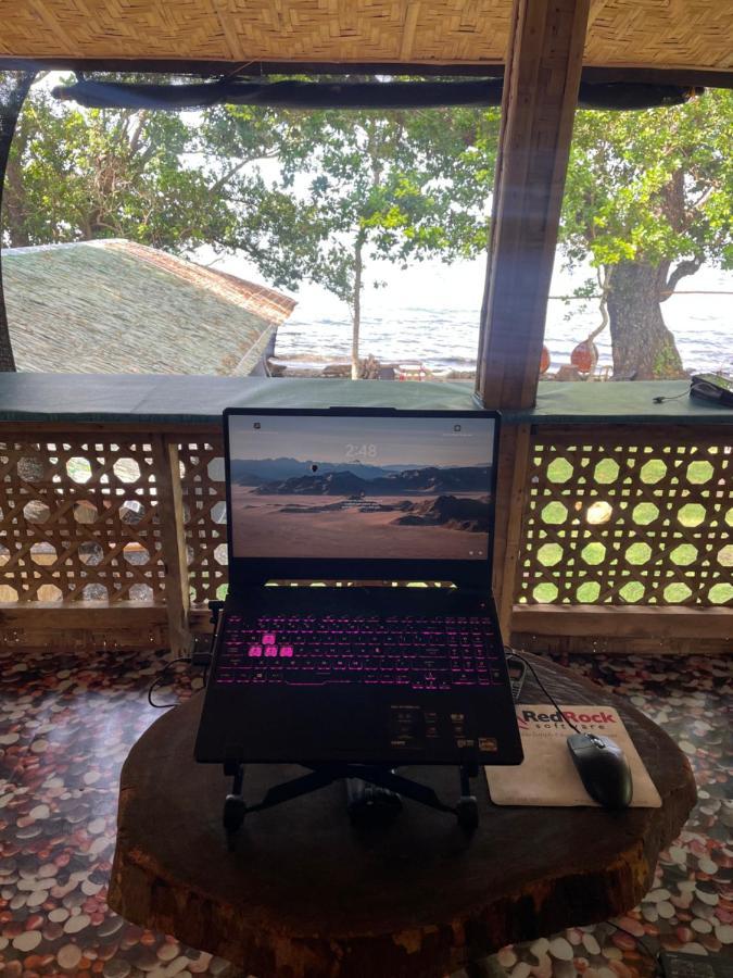 Borbon'S Treehouse By The Sea Mambajao Exterior foto