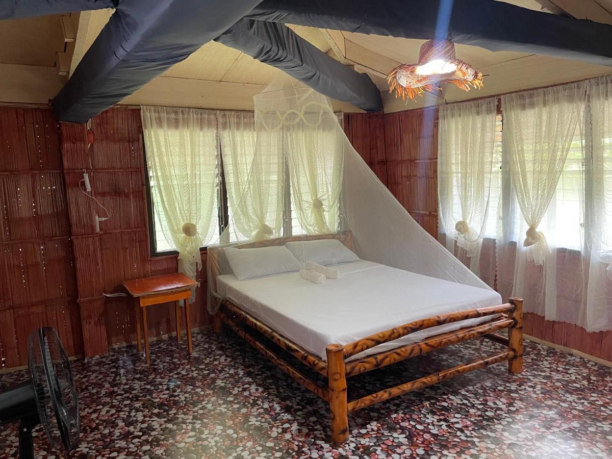 Borbon'S Treehouse By The Sea Mambajao Exterior foto