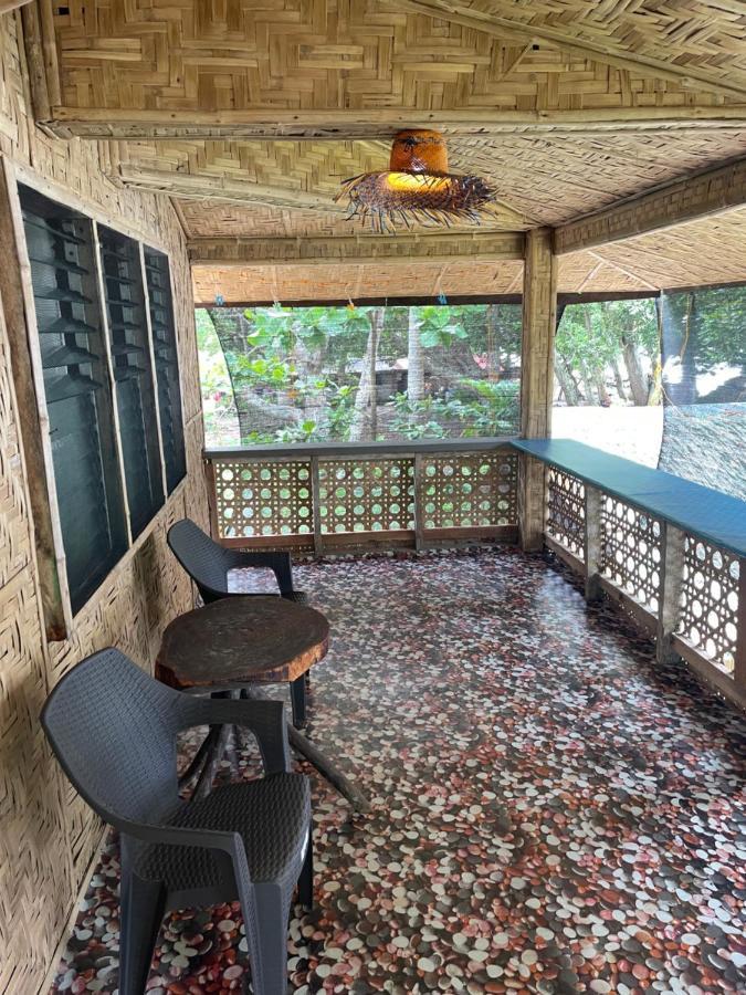 Borbon'S Treehouse By The Sea Mambajao Exterior foto