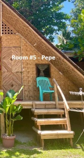 Borbon'S Treehouse By The Sea Mambajao Exterior foto